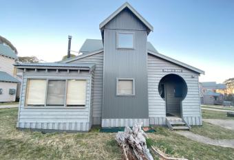 Peak A Boo allows 18 year olds to book a room