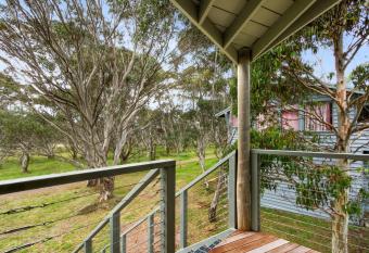 Snowgums 18 allows 18 year olds to book a room