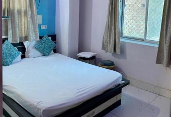 R P Palace By WB Inn, Patna allows 18 year olds to book a room