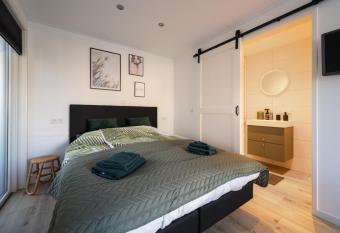 Zonnelande - comfort studio allows 18 year olds to book a room