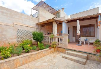 Sa Raval has Balcony rooms