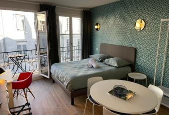 Chaleureux studio * Neuf * Hypercentre * Wifi * allows 18 year olds to book a room