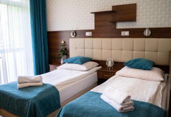 Centrum Promocji Zdrowia Sanvit has Balcony rooms