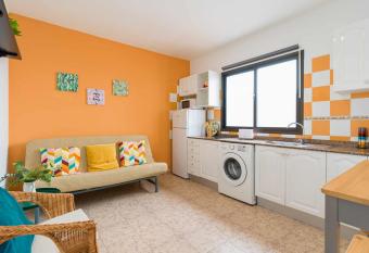 Mahostly Apartamento Comillas PG allows 18 year olds to book a room