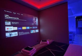 Spa privatif by XELA allows 18 year olds to book a room