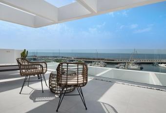 Suite Horizonte has Balcony rooms