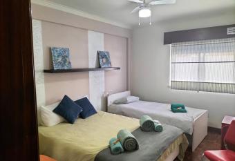 Guest House Patrocinio allows 18 year olds to book a room