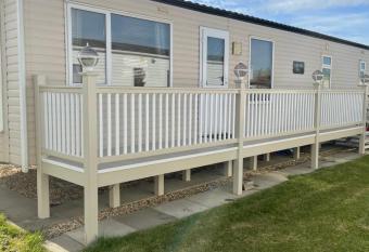 6 Berth Caravan Happy Days North Chapel St Leonards has Balcony rooms