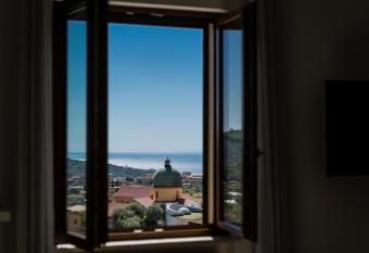 Villa Demetra - Appartamento 1 has Balcony rooms