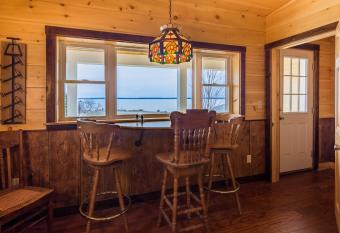 Beach Cottage Inn allows 18 year olds to book a room