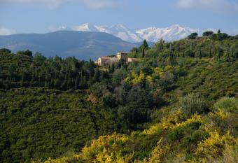 Mas d en Llinas allows 18 year olds to book a room