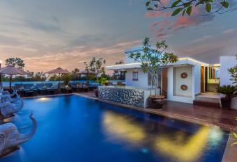 Nita by Vo Luxury Hotel allows 18 year olds to book a room