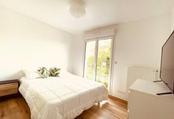 Villa moderne for  t/plage has Balcony rooms