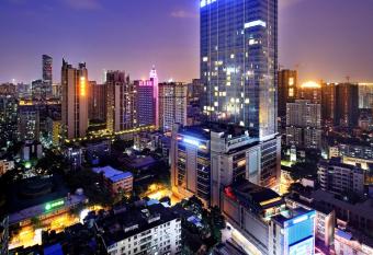 South & North International Apartment - Beijing Road -Free shuttle bus-Snack-Wellcome fruit during Canton Fair allows 18 year olds to book a room