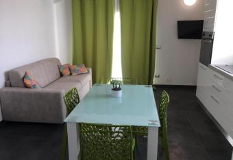 Casa Vacanza Colors has Balcony rooms