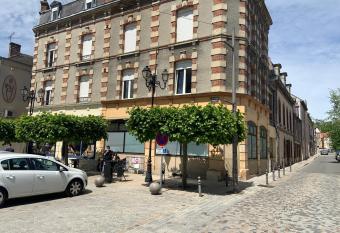 Champagne & Grand Cru allows 18 year olds to book a room