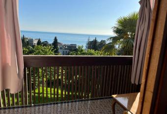               ,,                        ! has Balcony rooms