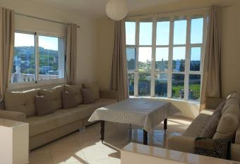 Appartement avec grande terrasse NEYLA Del Mar Inn Tanger has Balcony rooms