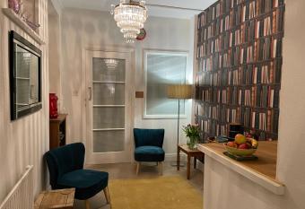 G&T Apartment has Balcony rooms