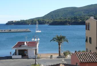Affittacamere Vista Mare has Balcony rooms