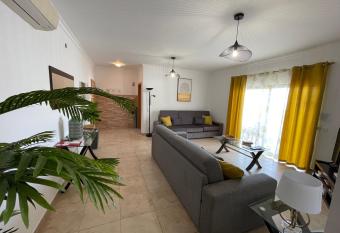 Lucas House 3 - Garden Apartment allows 18 year olds to book a room