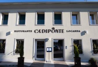 Locanda GIOVI CA  DI PONTE has Balcony rooms