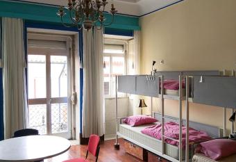 Bom Caminha - Private Albergue for Pilgrims has Balcony rooms