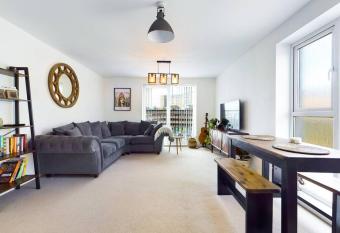 Chic City Centre Apartment With Allocated Parking allows 18 year olds to book a room