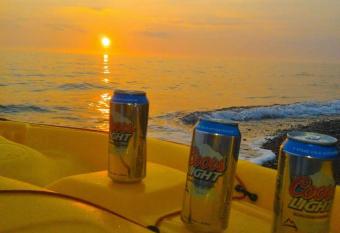 52 Cambrian St has Balcony rooms