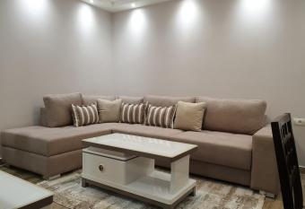 Vacation Apartment near the lake Apartament afer liqenit allows 18 year olds to book a room