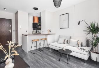 TS NEW TOWN STUDIO allows 18 year olds to book a room