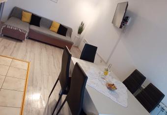 Apartment LIKA has Balcony rooms