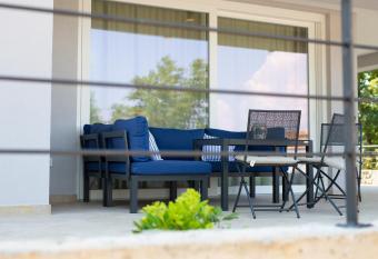 Villa Vista Deluxe has Balcony rooms