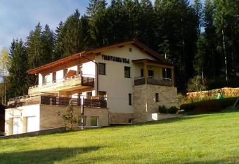 Transylvania Villa & Spa has Balcony rooms