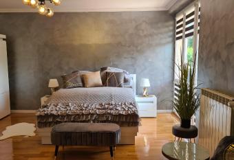 Apartament DeLuxe 2 has Balcony rooms