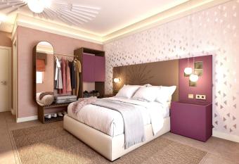 Happy House Comfort Plus allows 18 year olds to book a room