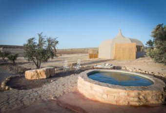 Manduma -                                     has Balcony rooms