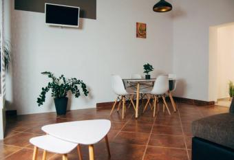 R  k  czi apartman has Balcony rooms