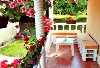 Vrdnik apartmani Sara has Balcony rooms