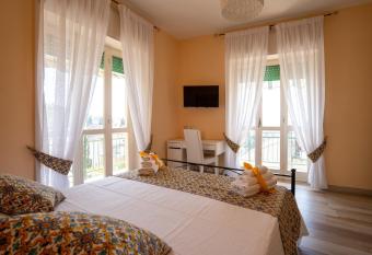 B&B Sogno - Camere con vista a Vietri Sul Mare allows 18 year olds to book a room