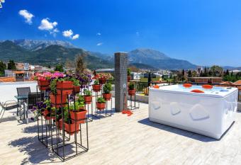 Apartments Sari   has Balcony rooms