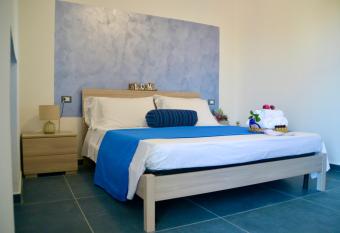 Sperlonga Paradise Suites has Balcony rooms