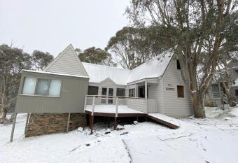 Verandering allows 18 year olds to book a room
