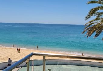 SESIMBRA California Private Beach Front has Balcony rooms