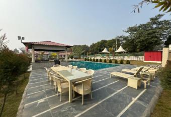 Shivjot Farm & Resort Panchkula has Balcony rooms