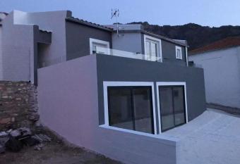 elegancevilla has Balcony rooms