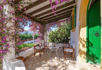 Chateau Mahe has Smoking rooms