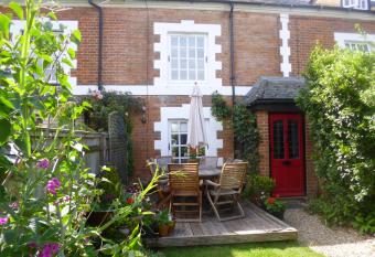 Cranberry Cottage allows 18 year olds to book a room