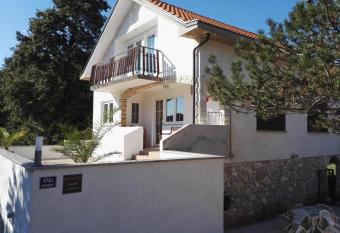 Risika Apartmani has Balcony rooms