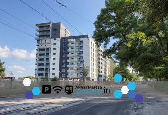 Apartments in - Chmielewskiego allows 18 year olds to book a room